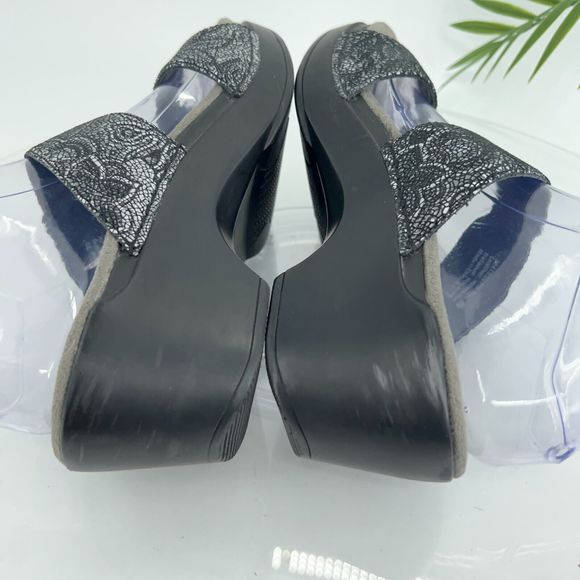 Stylish Black Women's Sandals - Picture 9 of 14